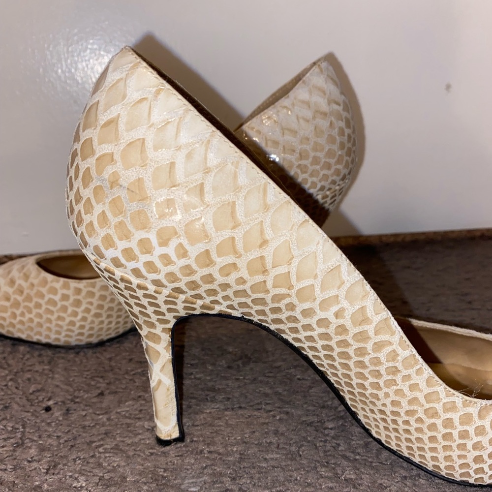 vintage snake skin punted Stuart Weitzman heels